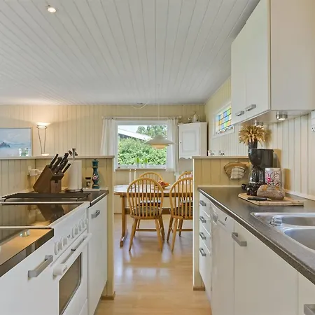 Casa de Férias Eddy - 50m From The Sea By Interhome