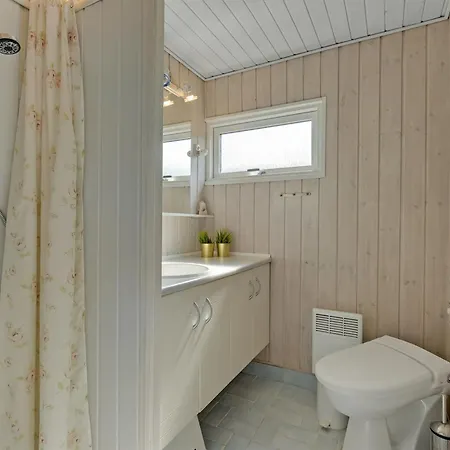 Feriehus Eddy - 50m From The Sea By Interhome Kragenæs